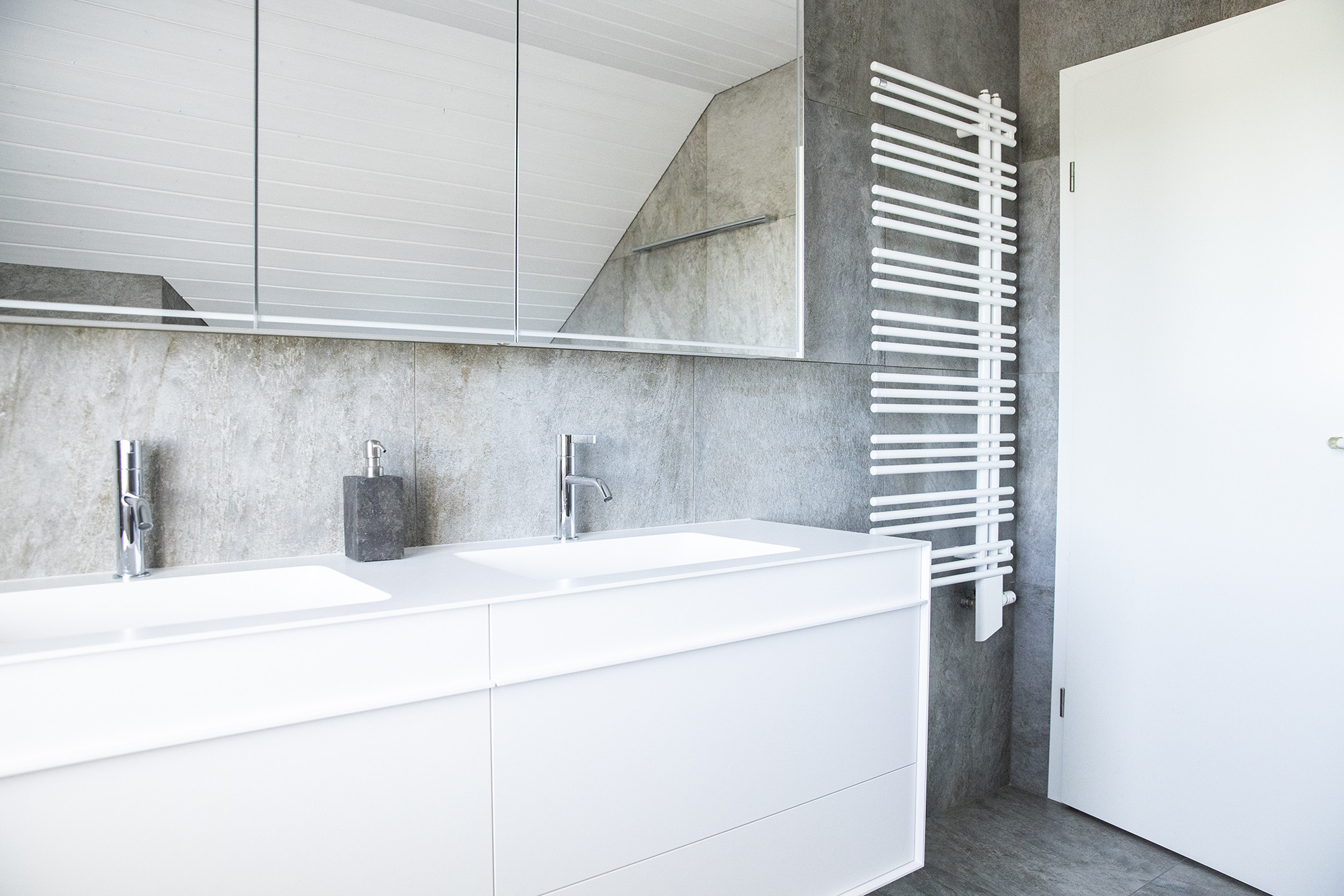 Bild von Waschtisch-Unterbau