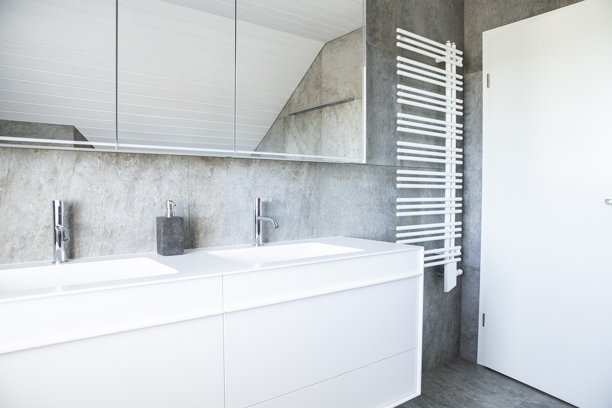 Bild von Waschtisch-Unterbau